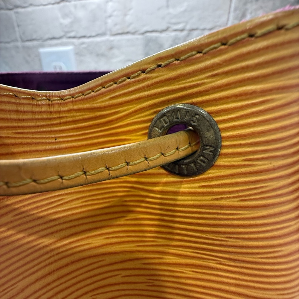 Louis Vuitton EUC Yellow Epi Leather Bucket Bag - Picture 9 of 11